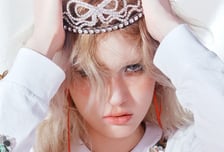 전소미, 더블랙레이블 주가 더 끌어올린 터줏대감의 품격 [뉴트랙 쿨리뷰]