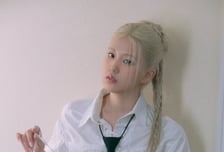 이즈나 윤지윤, 활동 중단 6개월 만 팀 탈퇴..6인 체제 재정비