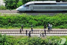 '청도 열차사고' 사망원인, 다발성 장기손상…경찰, 블랙박스 확보 수사 속도