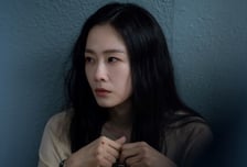'에스콰이어' 홍수현, 유명 아나운서서 폭력범으로...무슨 일?