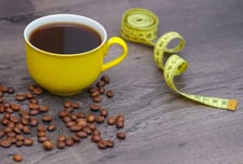 "피곤해서" 매일 마신 커피, 건강에 도움?…내장지방 낄 위험 '뚝'