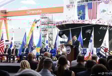 [속보]이재명 대통령 "한화 필리조선소 새로운 출항 알릴 '스테이트 오브 메인호' 명명식 축하"