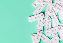 코로나 입원환자 는다는데…"80%가 50대 이상" 대책도 없다