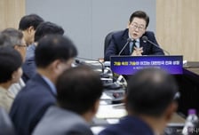 [속보]이재명 대통령 "가장 큰 과제, 회복과 성장…지속 성장하는 길 찾아야"