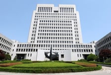 LED 생산 업체 영업비밀 유출...대법 "외국법인 양벌규정 적용 가능"