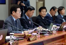 [속보]이재명 대통령 "현직 노조원 자녀 특채, 불공정 대명사 아닌가"