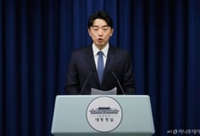 강훈식 비서실장 "주식 양도세 대주주 기준, 이재명 대통령 11일 간담회서 답변"