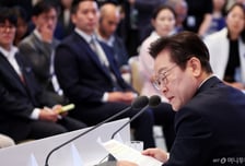 [속보]이재명 대통령 "미국 현지 투자, 우리 기업들 매우 망설일 수밖에 없어"