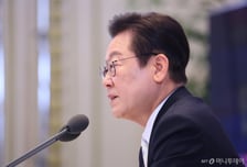 [속보]이재명 대통령 "유화 조치한다고 북 활짝 웃는다고 기대하면 바보"