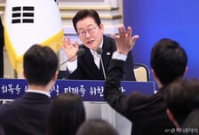[속보]이재명 대통령 "주식 양도세 대주주 기준 50억, 장동혁 대표 말할때 마음 먹어"