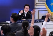 [속보]이재명 대통령, 내란특별재판부 묻자 "입법부 통한 국민주권 의지 존중해야"