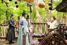 '폭군의 셰프' 임윤아X이채민, 괴짜 기술자 고창석과 화끈한 첫 만남