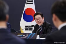 이재명 대통령 "AI가 얼굴 좀 보면 어떠냐…악용 막으면 될 일"