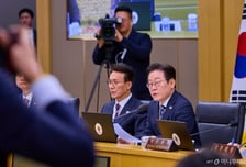 [속보]이재명 대통령 "양대 핵심 청년과제, 주거 문제와 일자리 문제"