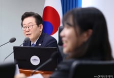 [속보]대통령실 "이재명 대통령에 화답하듯 삼성·SK·한화·포스코·현대차, 신규채용 계획 발표…감사"