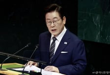 [속보]이재명 대통령 "한국 대통령, 의장 자격으로 안보리 회의 주재 처음…뜻깊게 생각"