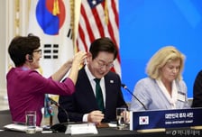 [속보]이재명 대통령, NYSE서 "기업 경영·지배 구조 불투명…어느날 보니 물적분할"