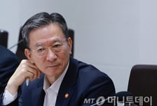 정성호 법무부 장관 "새 술은 새 부대에…검찰개혁은 시대의 명령"