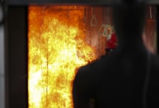 태백 연축전지 ESS 화재…1시간40분 만에 진화