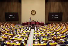 방송미디어통신위법, 與 주도로 국회 통과...방통위 '폐지' 이진숙 '면직'