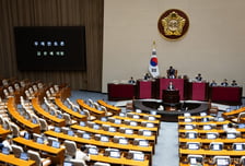 4박5일 필리버스터 끝나지만…돌파구 안 보이는 여야 대치