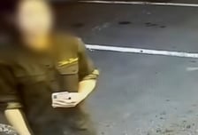 '렌터카 돌진' 약국 박살낸 만취녀, 태연하게 담배 피우며 "신경꺼"