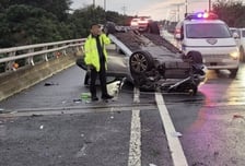 중앙선 넘은 벤츠, 싼타페 충돌…아빠 숨지고 조수석 아들 살았다