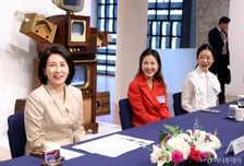 김혜경 여사, 이석증 치료 위해 '백신 과학외교의 날' 행사 불참