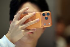 LG이노텍, 최악의 구간 지나 4분기 실적 기대…목표가 상향-NH