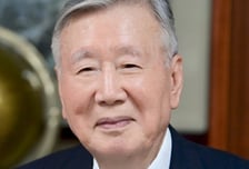 이중근 대한노인회장 "어르신 처우 개선 위해 최선 다할 것"