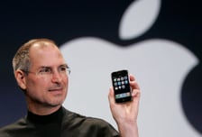 청바지에 검은옷, PC·모바일 시대 '혁신의 아이콘'…14년 전 오늘 잡스 사망[뉴스속오늘]