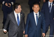 민주당 '호남선' 귀성인사 ·국힘 '봉사활동'…여야, 추석 민심 챙긴다