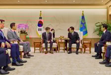 '금산분리 완화' 지시한 이재명 대통령…"규제 풀어 기업 밀어줘야"