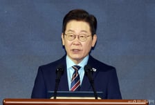 [속보]이재명 대통령 "영사 기능 강화해 재외동포 제대로 조직되도록"