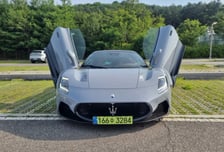 "3억대 슈퍼카의 압도적 존재감"…마세라티 MC20 첼로[시승기]