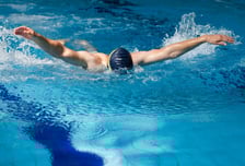 "디스크에 좋대" 친구 따라 수영했다가 '악'…이것 모르면 병 키운다