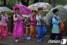 [오늘 날씨] "귀성길 우산 챙기세요"…추석 연휴 첫날, 남부·제주 폭우