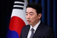 강훈식 비서실장 "내년 코스피 4000선까지 바라볼 수 있다"