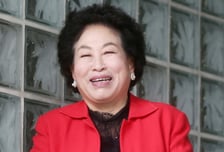 '40만원 돌파' 하이닉스 2만원에 산 전원주…"나는 안 팔아" 왜?