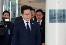 [속보]이재명 대통령, 실향민들 만나 "북측, 인도적 차원 고려하면 좋겠다"