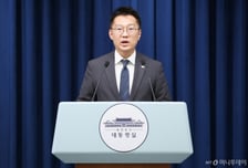 [속보]대통령실 "이재명 대통령 부부 출연 '냉장고를 부탁해' 방영 연기 요청"