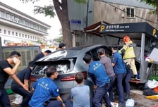 청와대 사랑채 주차장서 70대 여성 SUV 돌진…주차관리인 중상