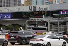 서울→부산 6시간 고속도로 혼잡 계속…"오후 8시쯤 해소될 듯"
