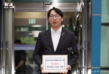 '명절 고발'로 이어진 與野 '냉부해 공방'...이준석 "강유정 경질해야"