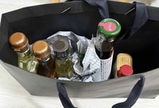 "쓰레기 처리한 거 아냐?"…유통기한 1년 지난 '추석 선물'에 이직 고민