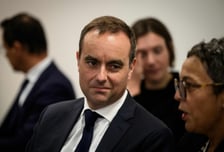 취임 한 달도 못 채웠다…마크롱 임명 프랑스 총리 다섯 번째 사임