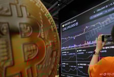 비트코인 하루만에 또 사상 최고가…12만6000달러 돌파