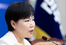 與전현희 "조희대, 당당하게 국민적 의혹 답해야…대법원장 의무"