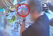 식당서 담배 '뻑뻑', 천연기념물서 대변테러…중국인들 민폐 또 터졌다