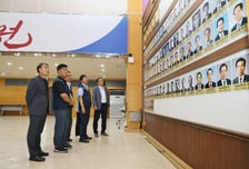 창원특례시 통합 전후 시장 한자리에 전시